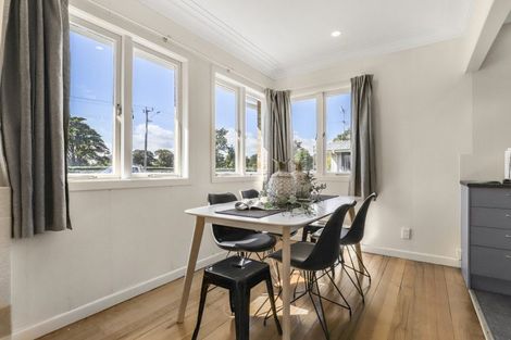 Photo of property in 1/60 Racecourse Road, Waiuku, 2123