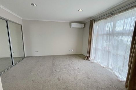 Photo of property in 30 The Track, Takanini, 2112
