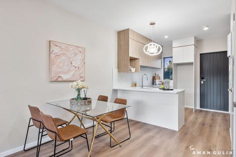 Photo of property in 93 Woodglen Road, Glen Eden, Auckland, 0602