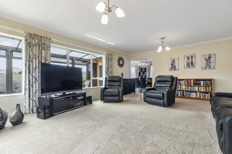 Photo of property in 90 Santa Monica Drive, Papamoa Beach, Papamoa, 3118