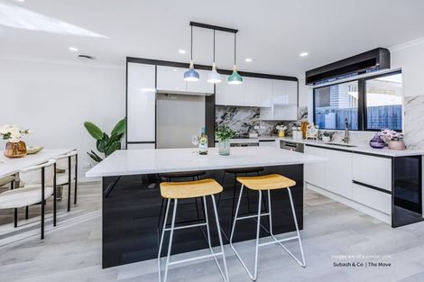 Photo of property in 38d Seymour Road, Sunnyvale, Auckland, 0612
