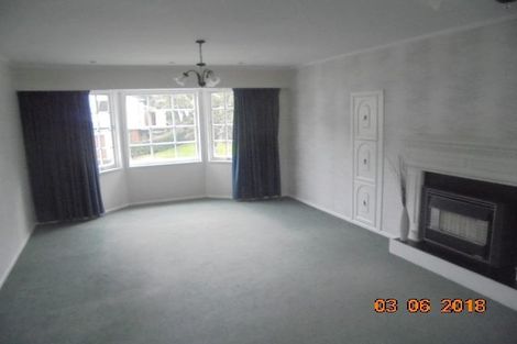 Photo of property in 16 Churton Drive, Churton Park, Wellington, 6037