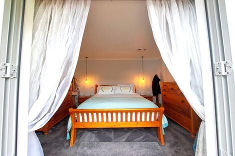 Photo of property in 118 Canongate Street, Birkdale, Auckland, 0626