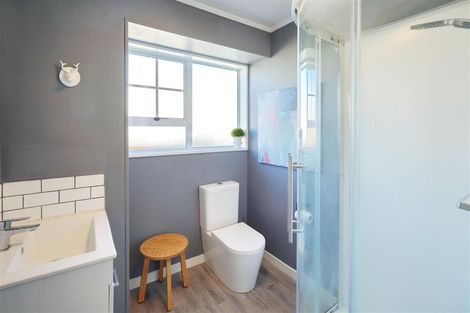 Photo of property in 42 Cutts Road, Russley, Christchurch, 8042