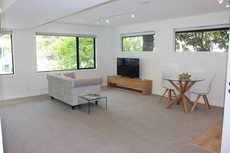 Photo of property in 7 Taumaru Avenue, Lowry Bay, Lower Hutt, 5013