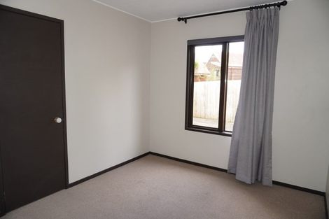 Photo of property in 16 Baltimore Place, Forrest Hill, Auckland, 0620
