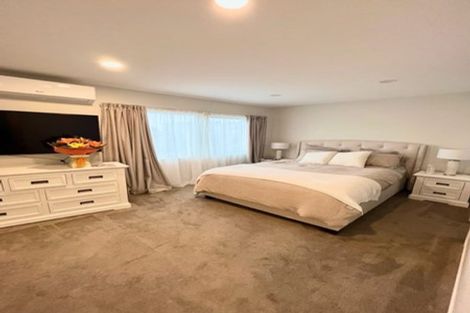 Photo of property in 16 Meritage Lane, Te Atatu South, Auckland, 0610