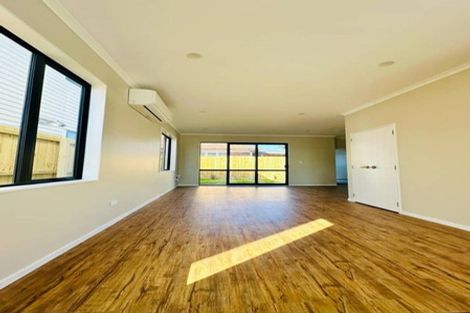 Photo of property in 69 Arimu Road, Papakura, 2110