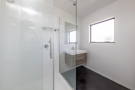 Photo of property in 3 Christmas Road, Manurewa, Auckland, 2102