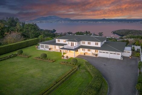 Photo of property in 423 Gillespie Place, Acacia Bay, Taupo, 3385