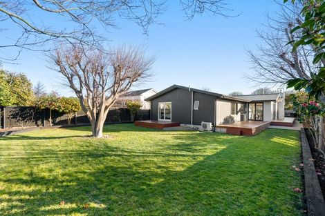 Photo of property in 7 Pentlow Place, Fendalton, Christchurch, 8052