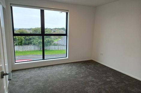 Photo of property in 2/2 Jadewynn Drive, Massey, Auckland, 0614