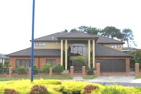 Photo of property in 27 Mansion Court, West Harbour, Auckland, 0618