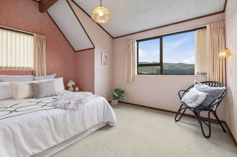 Photo of property in 64 Woodman Drive, Tawa, Wellington, 5028