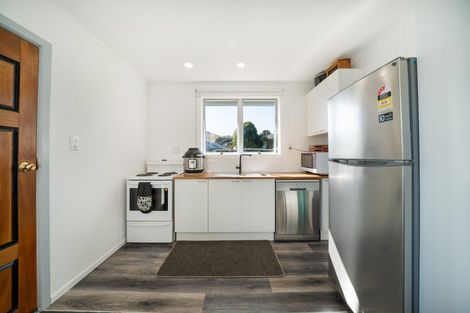 Photo of property in 33 Waihemo Street, Waitangirua, Porirua, 5024