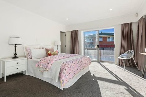 Photo of property in 2 Imatra Place, Sunnyhills, Auckland, 2010