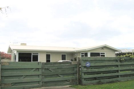 Photo of property in 637 Maunganui Road, Mount Maunganui, 3116