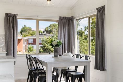 Photo of property in 45 Matuhi Rise, Henderson, Auckland, 0612
