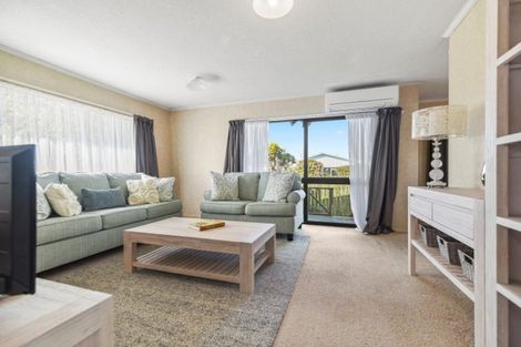 Photo of property in 55u4 Tuhikaramea Road, Dinsdale, Hamilton, 3204
