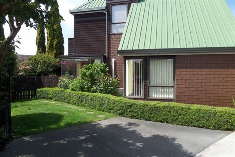 Photo of property in 2/35 Solway Avenue, Ilam, Christchurch, 8041