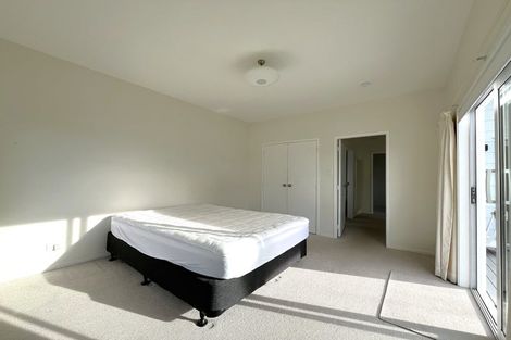 Photo of property in 52 Seaview Road, Paremata, Porirua, 5024