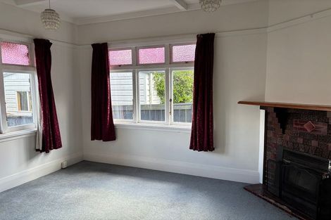 Photo of property in 17a Princes Street, Hawera, 4610