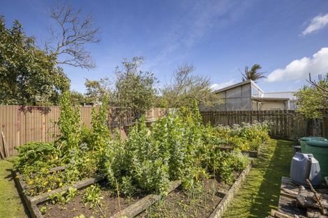 Photo of property in 5 Harris Street, Waitara, 4320