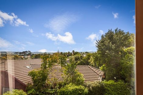Photo of property in 2/12 Ballini Rise, West Harbour, Auckland, 0618