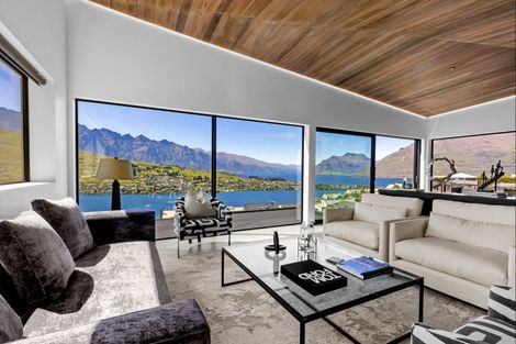 Photo of property in 1a Olivers Place, Queenstown, 9300