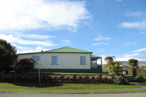 Photo of property in 6 Vincent Drive, Levin, 5510