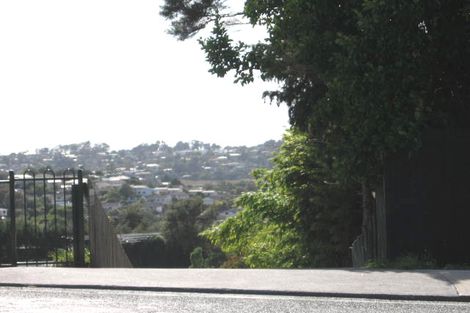 Photo of property in 631b Glenfield Road, Totara Vale, Auckland, 0629