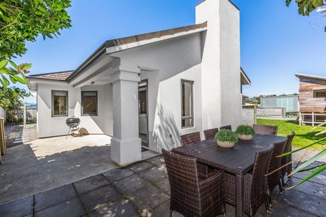 Photo of property in 32 Mo Street, Camborne, Porirua, 5026