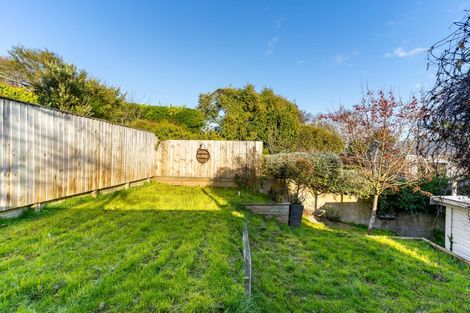 Photo of property in 27 Marine Parade, Macandrew Bay, Dunedin, 9014