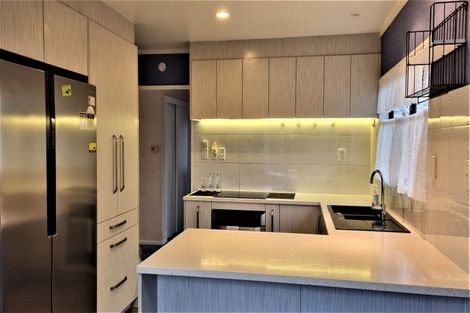 Photo of property in 8 Broadfield Street, Massey, Auckland, 0614