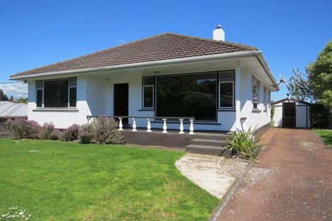 Photo of property in 4 Awanui Street, Merrilands, New Plymouth, 4312