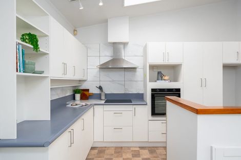 Photo of property in 5 Chudleigh Grove, Churton Park, Wellington, 6037