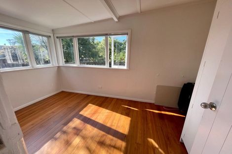 Photo of property in 61 Kauri Road, Stanmore Bay, Whangaparaoa, 0932