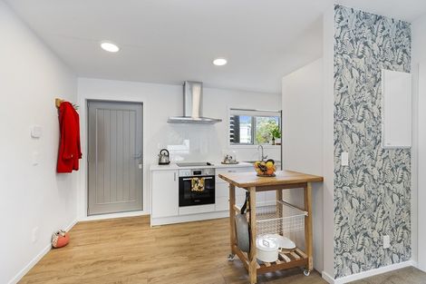 Photo of property in 14u7 Atkinson Street, Newlands, Wellington, 6037