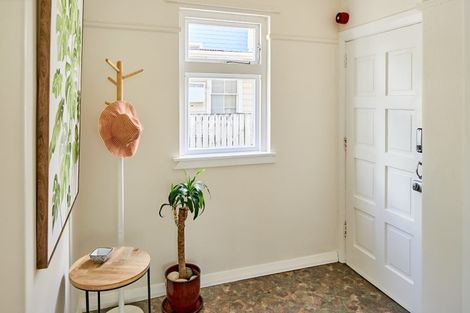 Photo of property in 1u3 Rixon Grove, Mount Victoria, Wellington, 6011