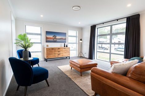 Photo of property in 15 Te Piriti Road, One Tree Point, 0118