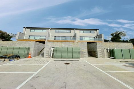 Photo of property in 309 Don Buck Road, Massey, Auckland, 0614