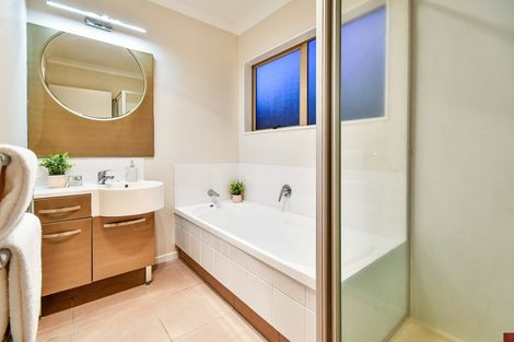 Photo of property in 30 Birchlands Road, Flat Bush, Auckland, 2019