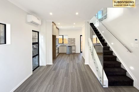 Photo of property in 260 Don Buck Road, Massey, Auckland, 0614