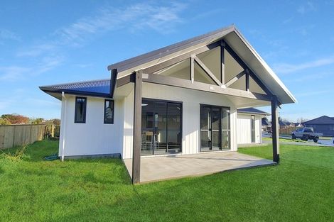 Photo of property in 30 Oldfield Lane, Marton, 4710