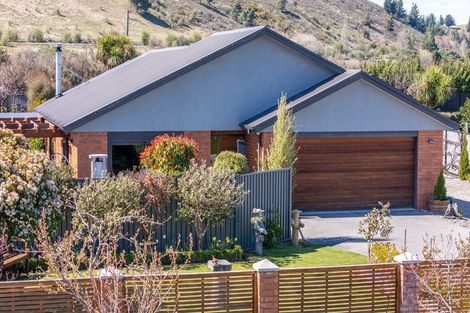 Photo of property in 23 Albert Drive, Clyde, 9330