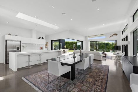 Photo of property in 9 Birdie Way, Martinborough, 5711