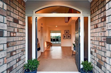 Photo of property in 124 Vaughans Road, Long Bay, Albany, 0792
