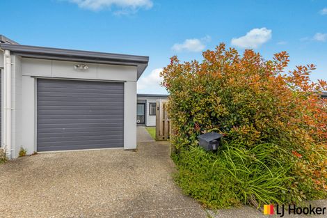 Photo of property in 11 Kapuarangi Lane, Papakura, 2110