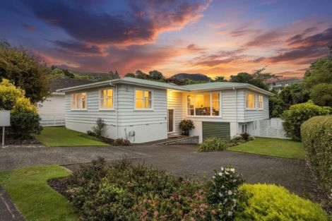 Photo of property in 20 Pembroke Street, Tawa, Wellington, 5028