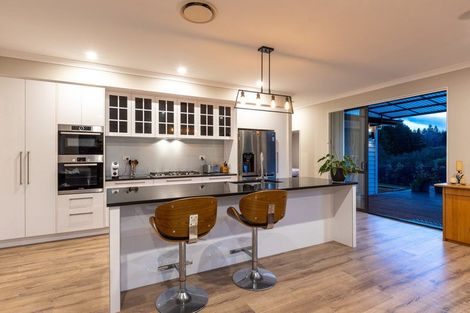 Photo of property in 39 Syd Grant Crescent, Orewa, 0931